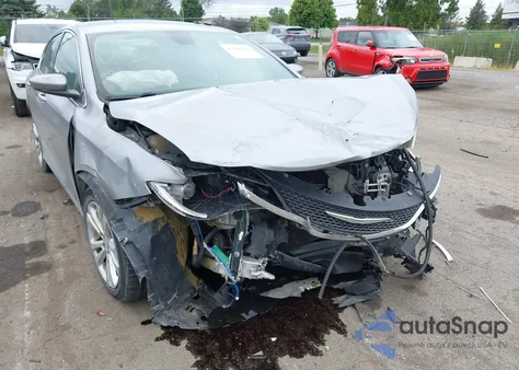 2015 Chrysler 200 Limited z USA, uszkodzony, nr VIN 1C3CCCABXFN595624